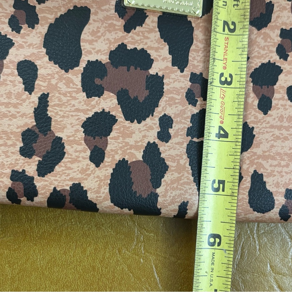 Betsey Johnson Leopard Print Wristlet - Picture 6 of 6